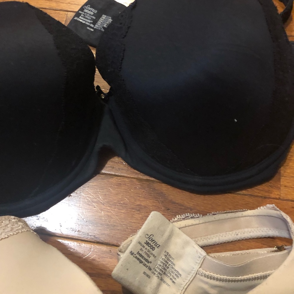 Soma embraceable bras nude and black